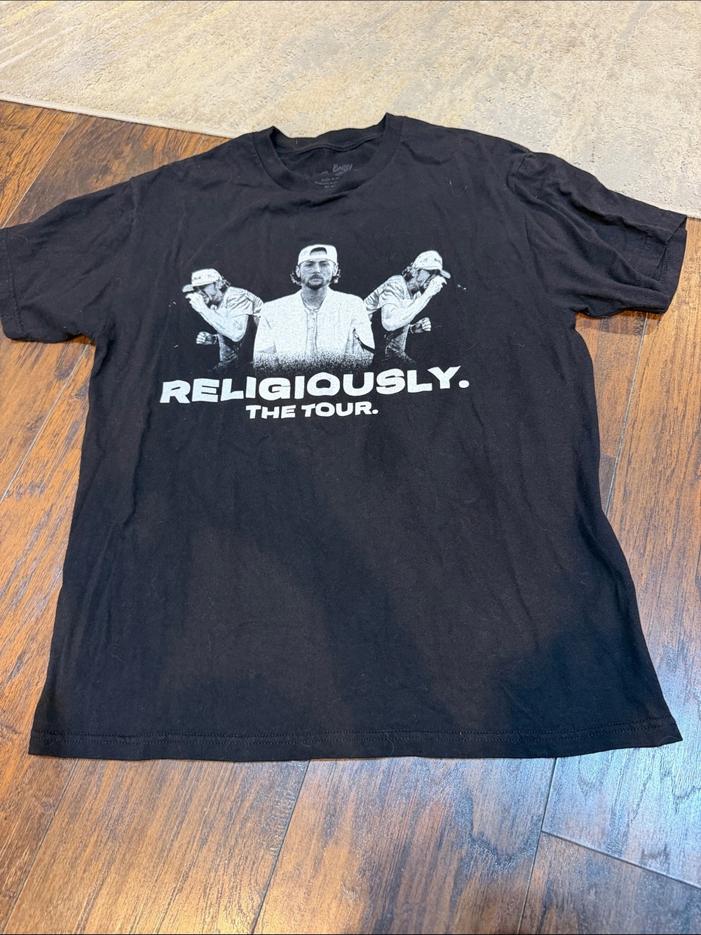 RELIGIOUSLY. The Tour. Bailey Zimmerman‎ Religiously tour shirt size L in GUC